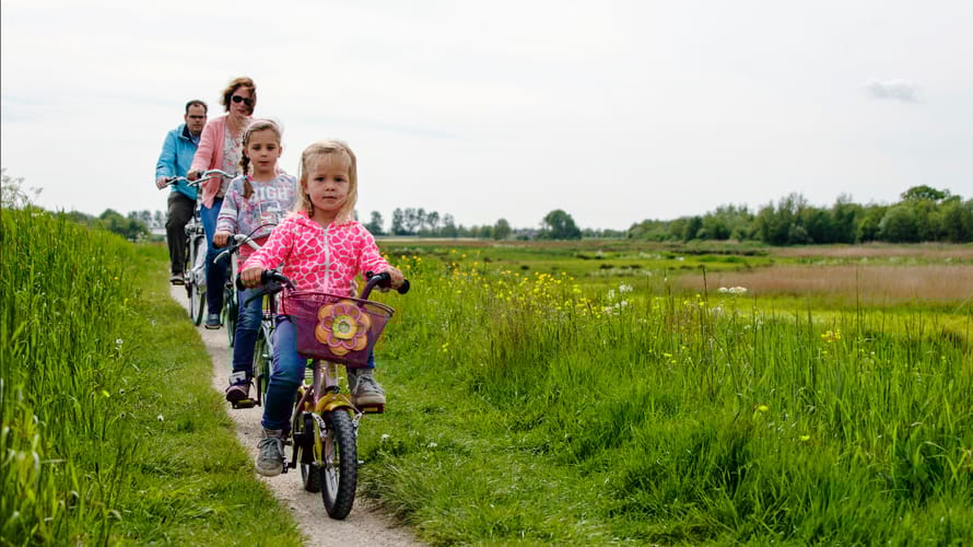 Fietsen over het polderpad