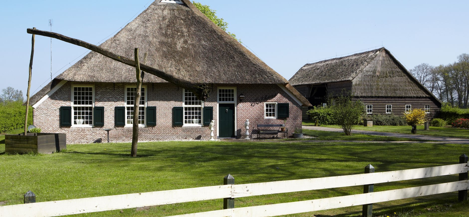Tolhoes en schuur De Klencke