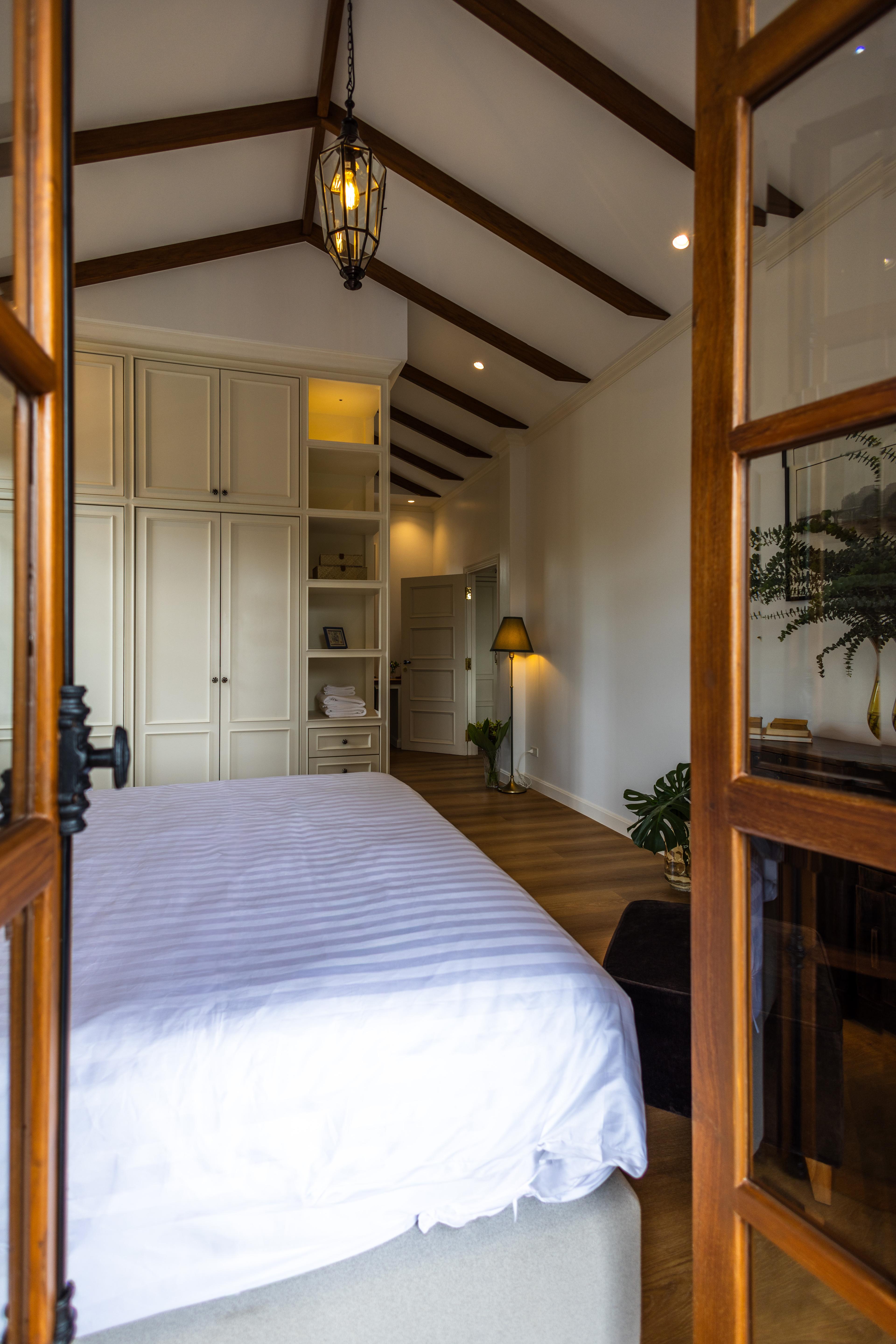 The Saran Suite