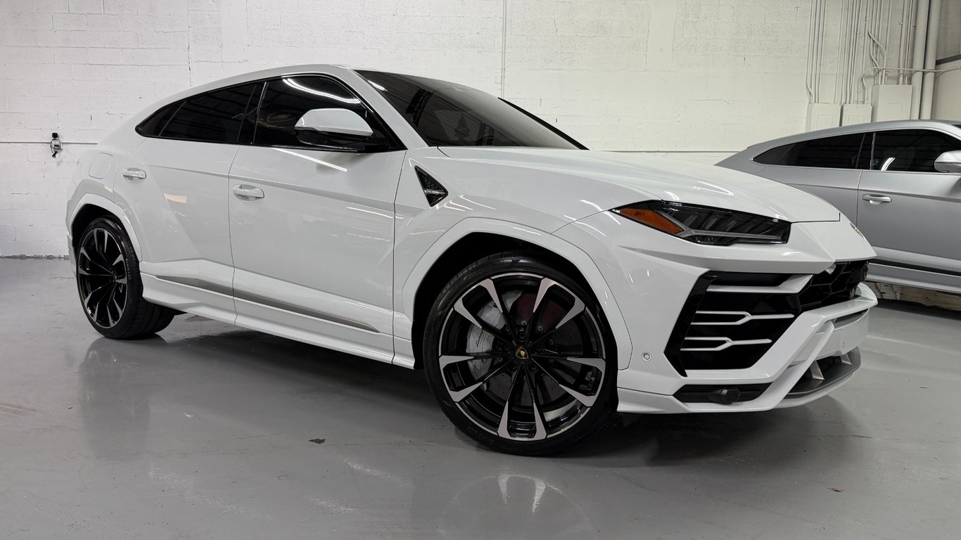 2020 LAMBORGHINI URUS