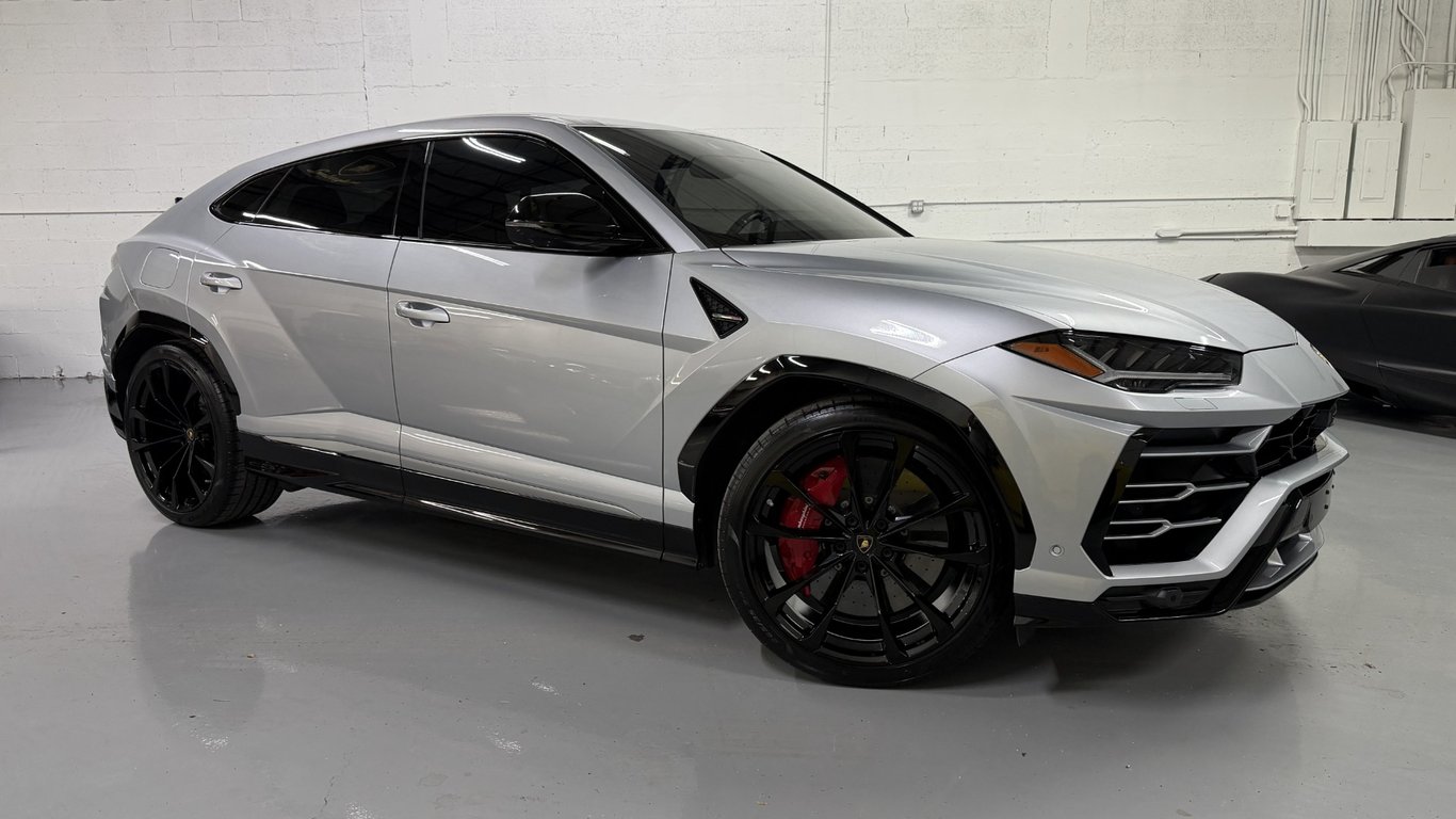 2019 LAMBORGHINI URUS