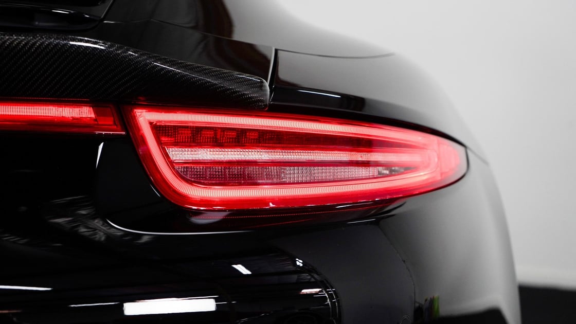 2014 Porsche 911 4S photo 3