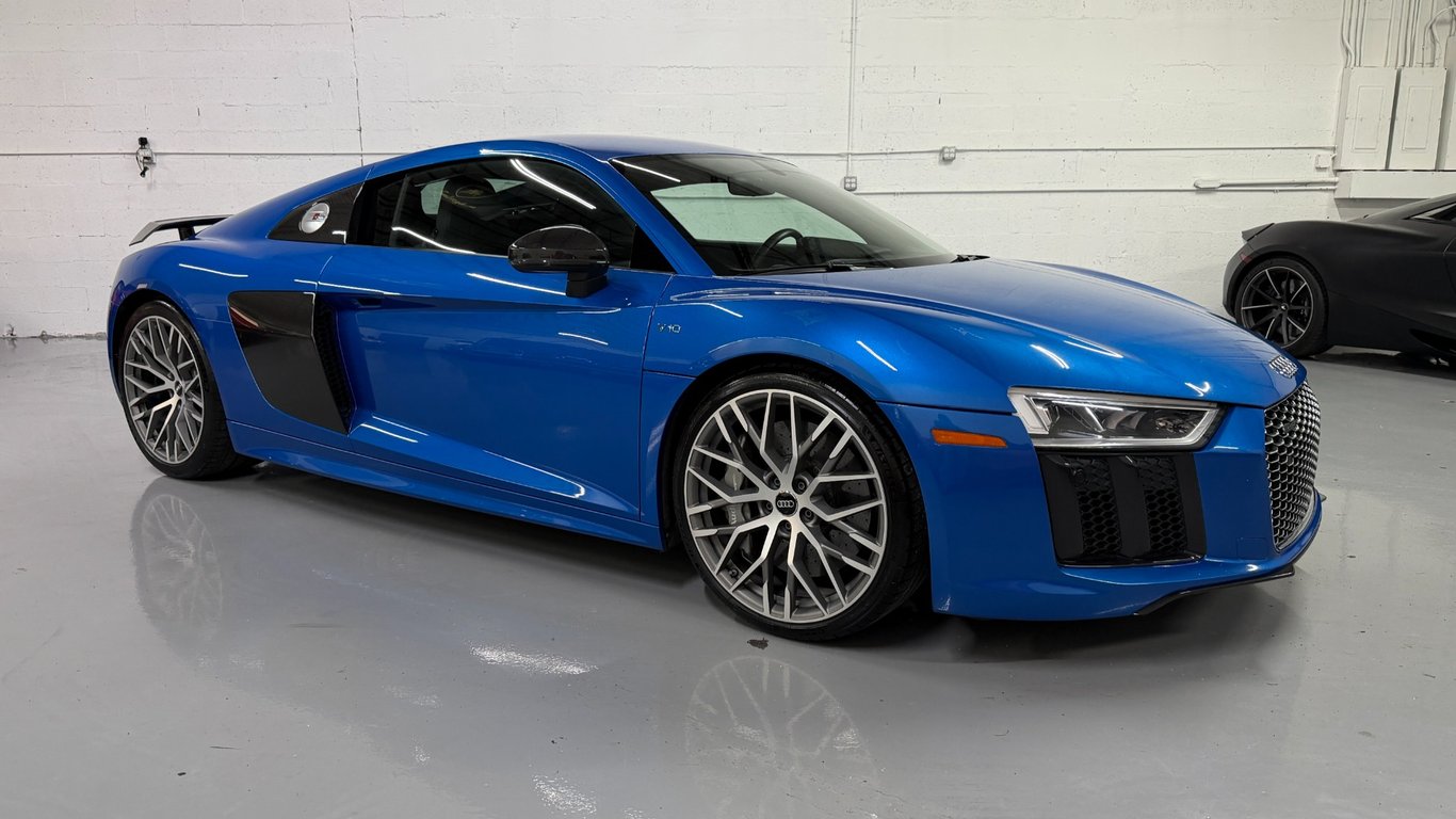 2017 AUDI R8 5.2 PLUS QUATTRO