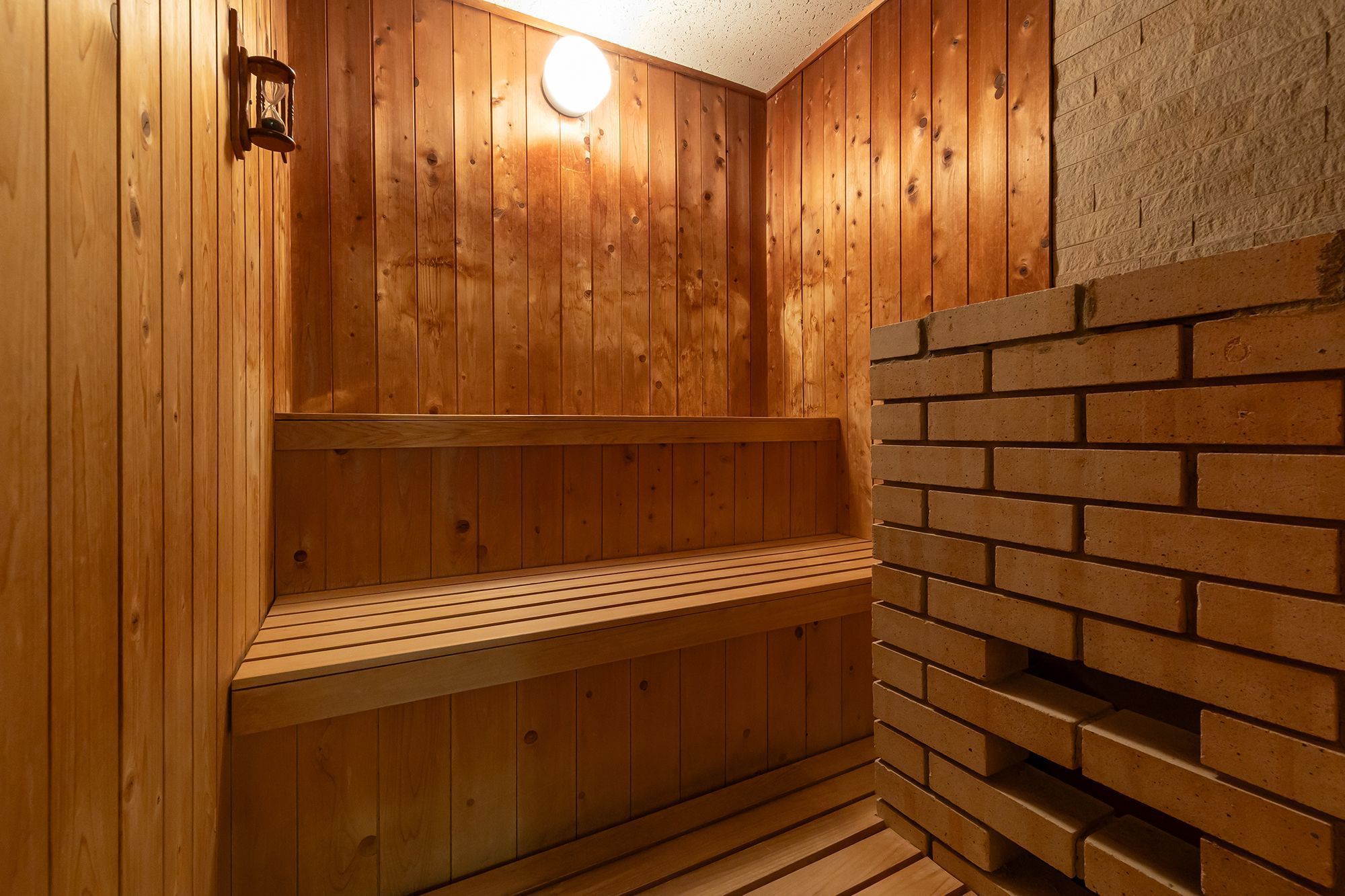 Hot springs bathhouse "Hanaizumi no Yu"