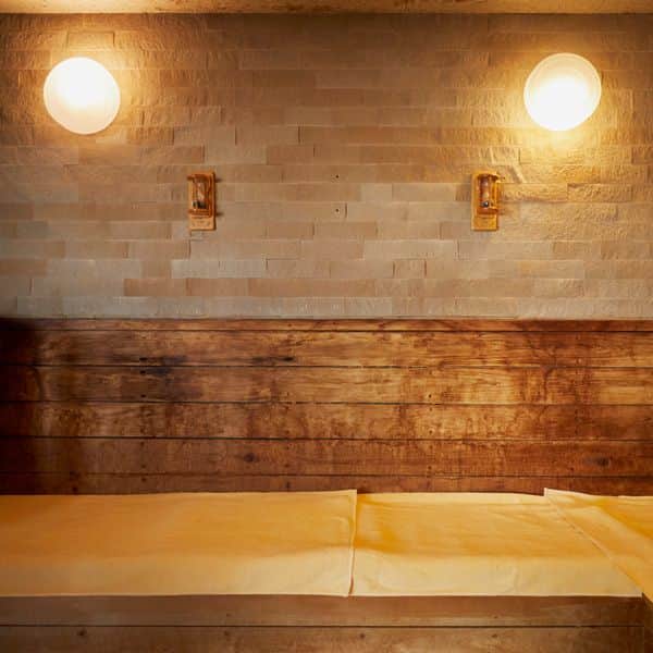 サウナ付き浴場：サウナ slide 1