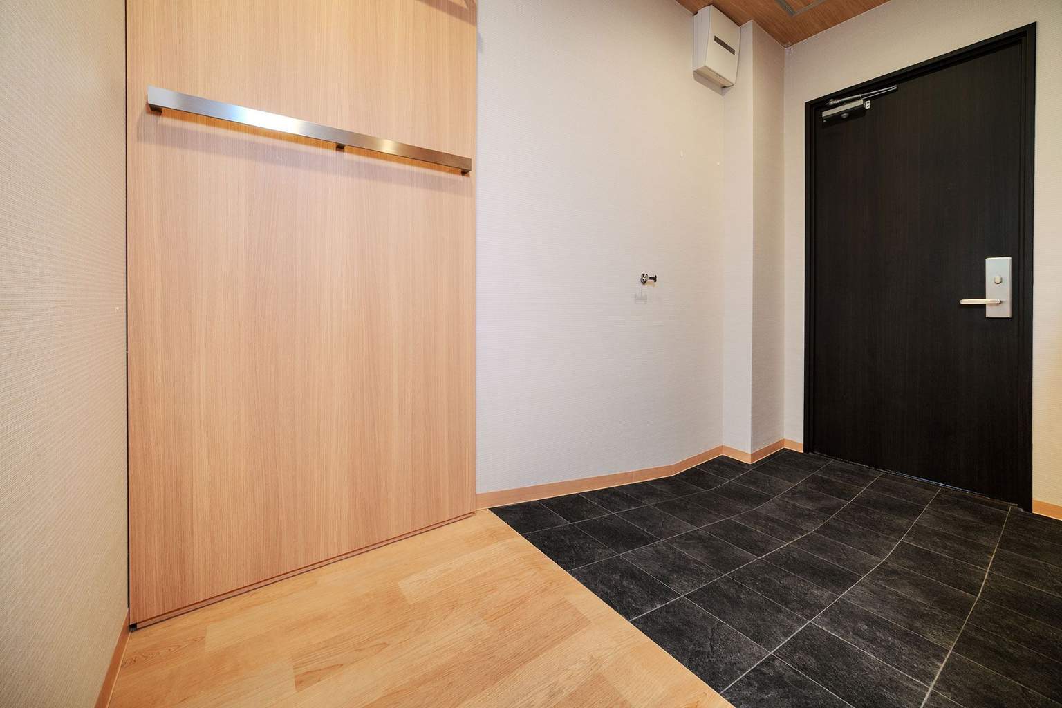 Japanese-style room (7 tatami mats)