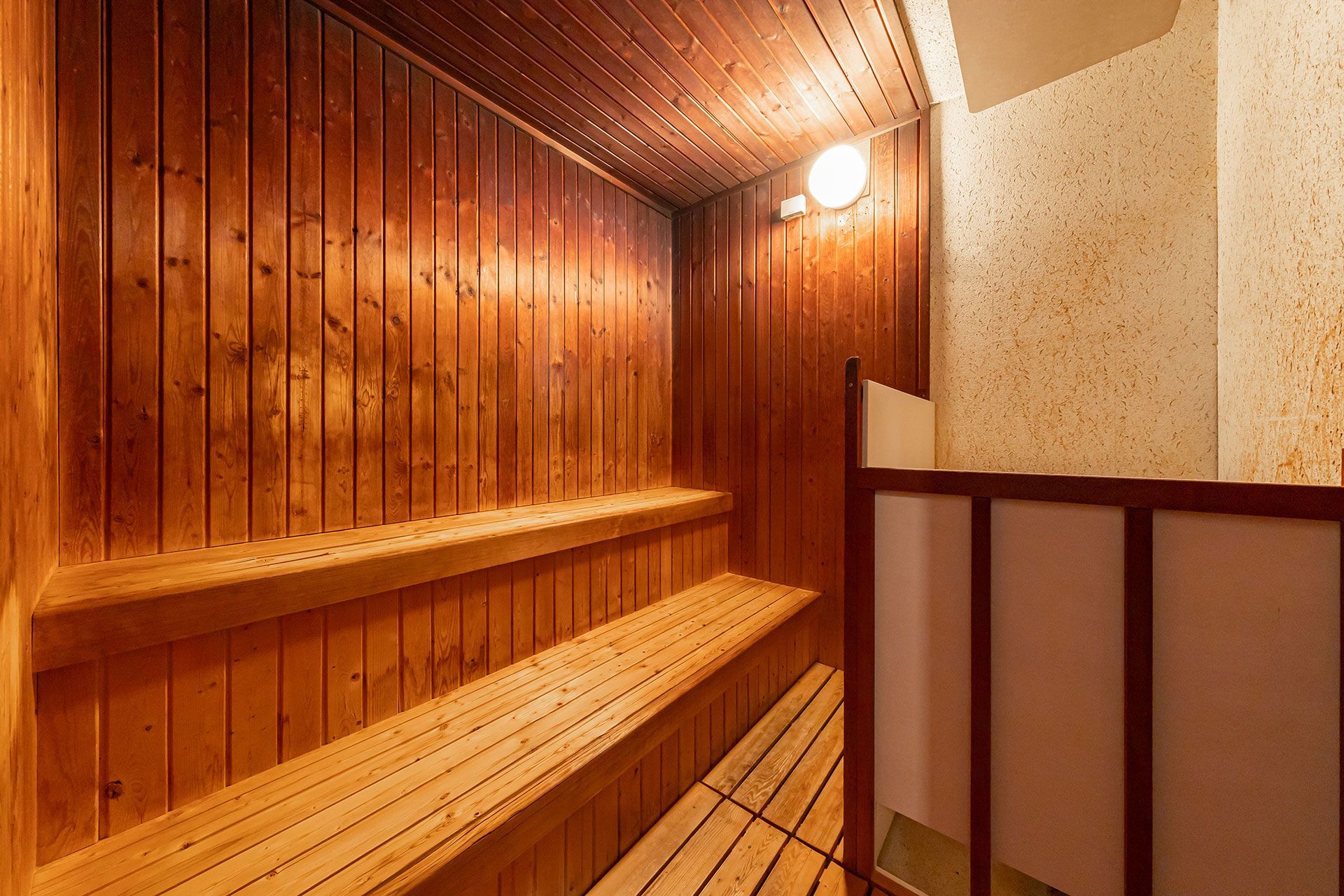 SPACES & AMBIANCE