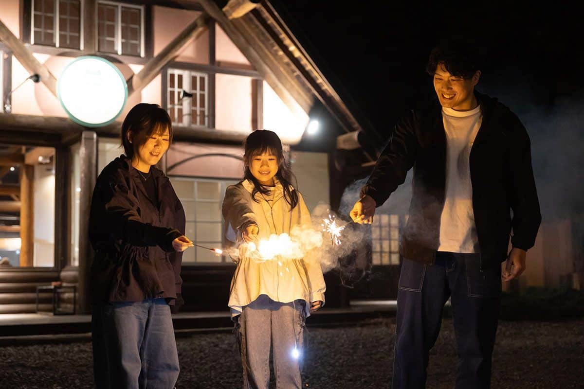 【NEW】 烟花广场with迷你庙会专区