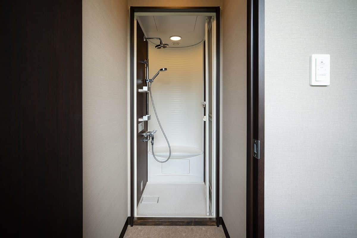 シャワールーム - 0