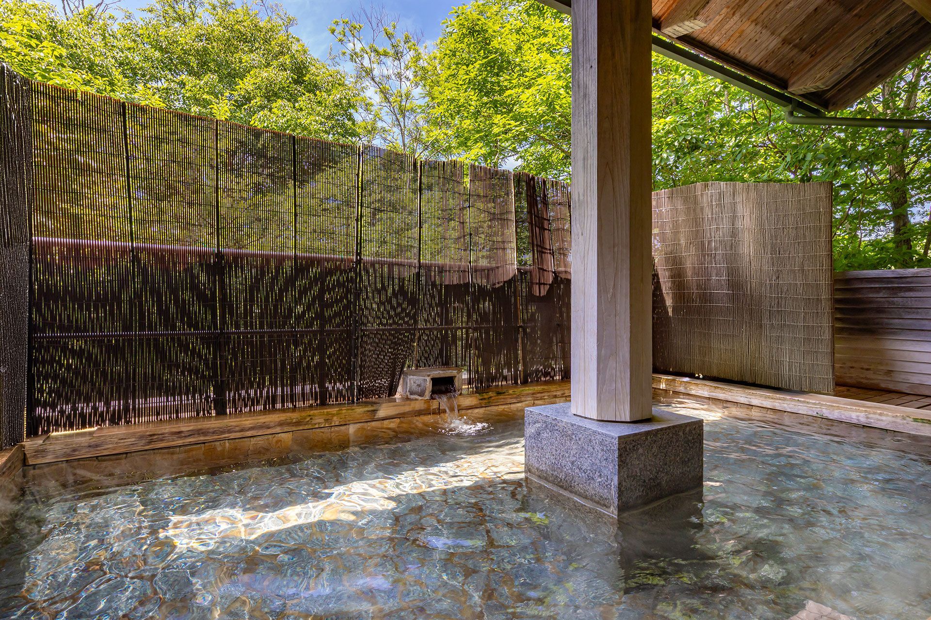 SPACES & AMBIANCE