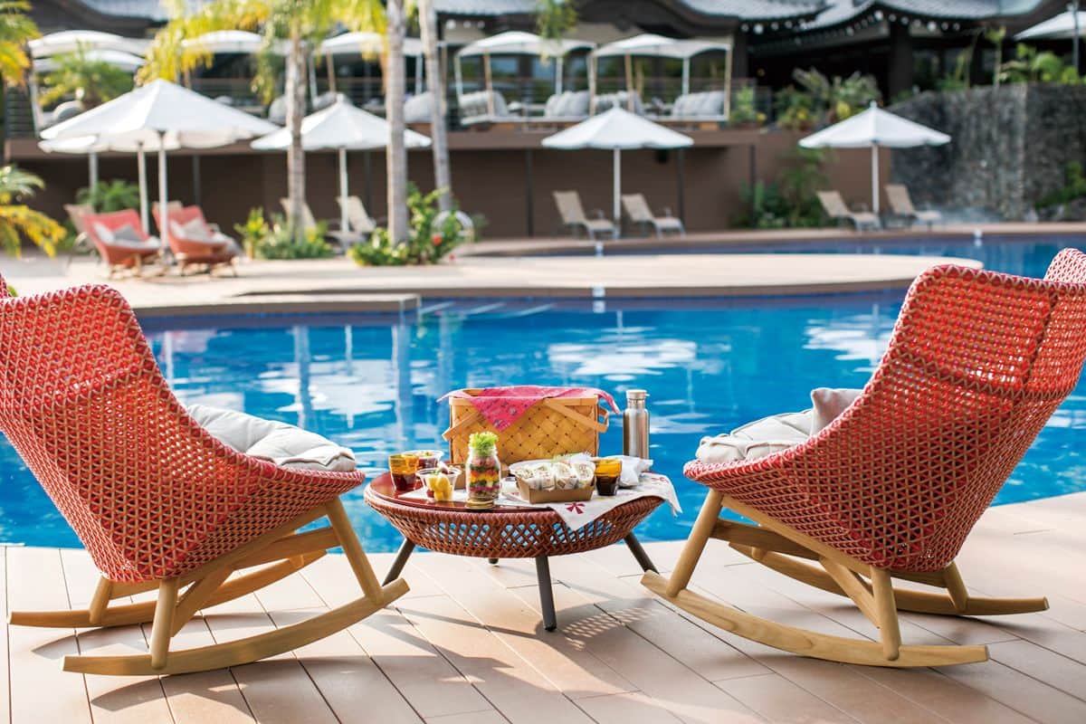 THE LIVING GARDEN - 4