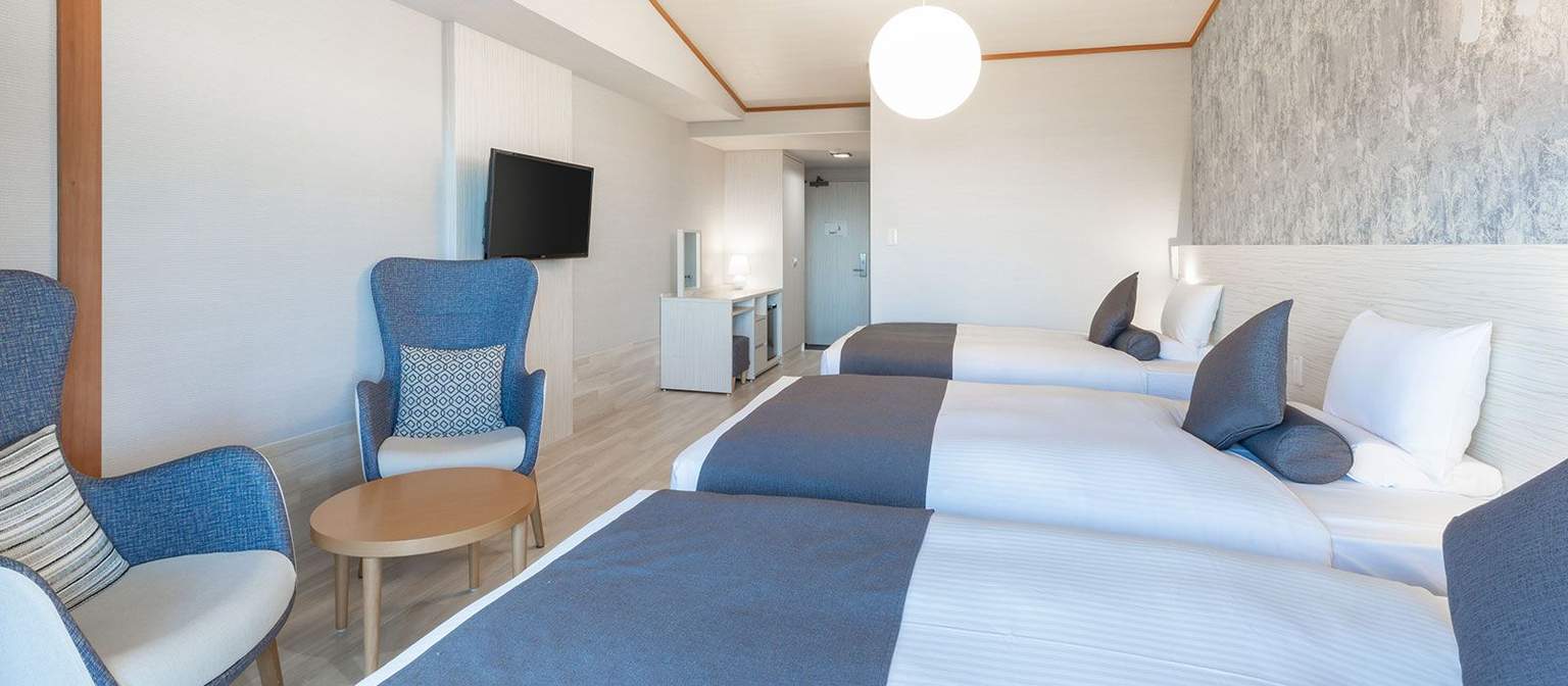 [Top Floor Ocean View] Deluxe Triple Room (2 rooms)