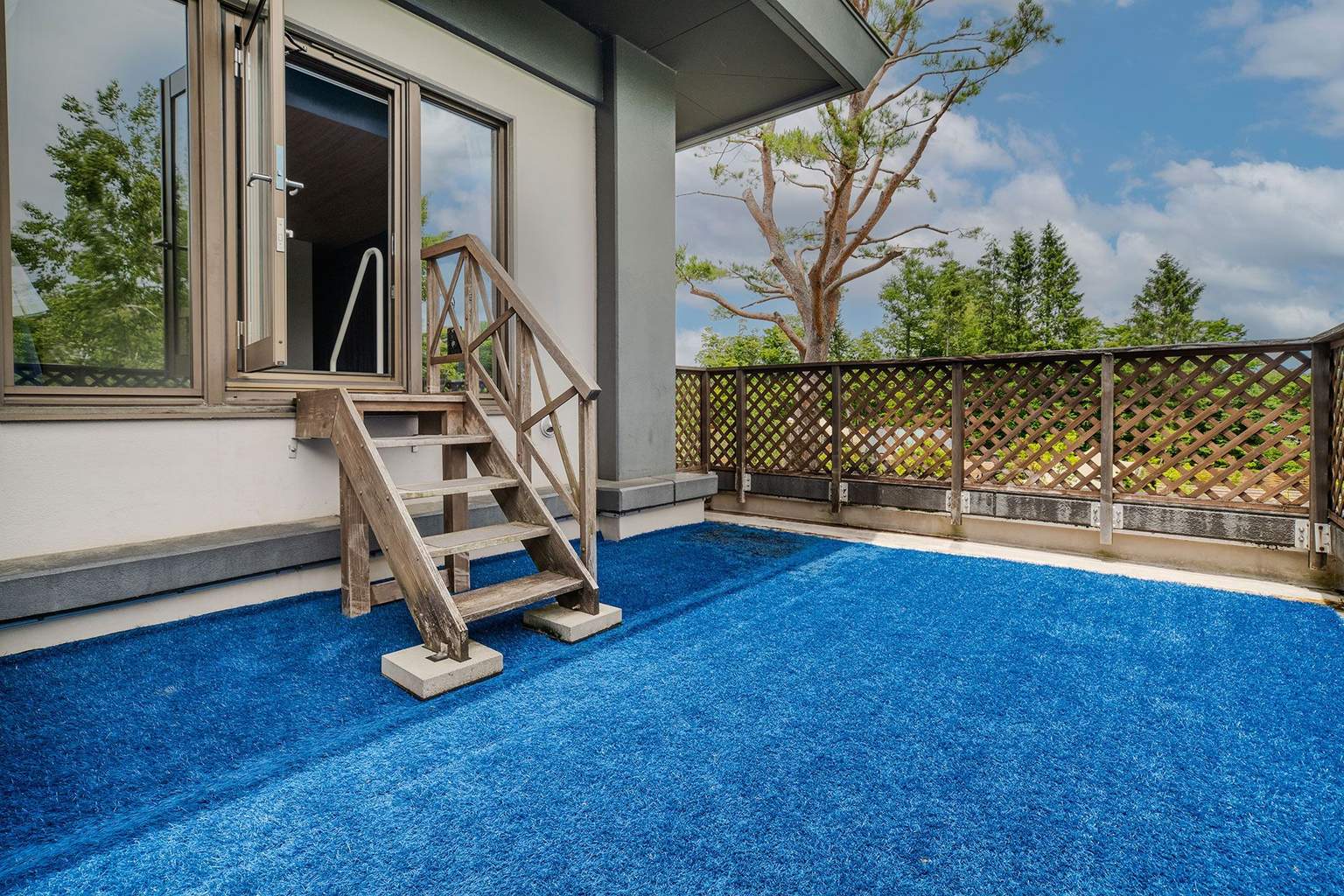 [Private Dog Run Included] Standard Twin (with Shower Booth) 2