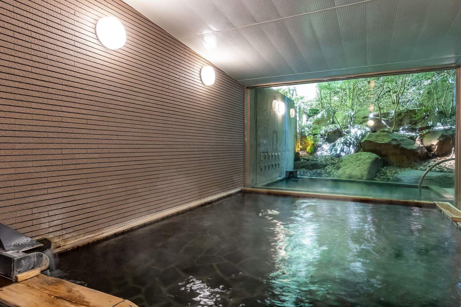 Hot springs bathhouse "Hanaizumi no Yu" 2