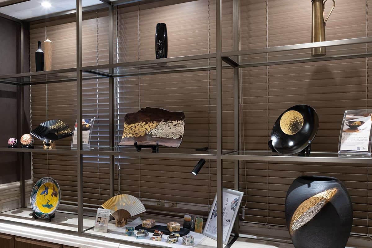Lobby (traditional crafts exhibition)