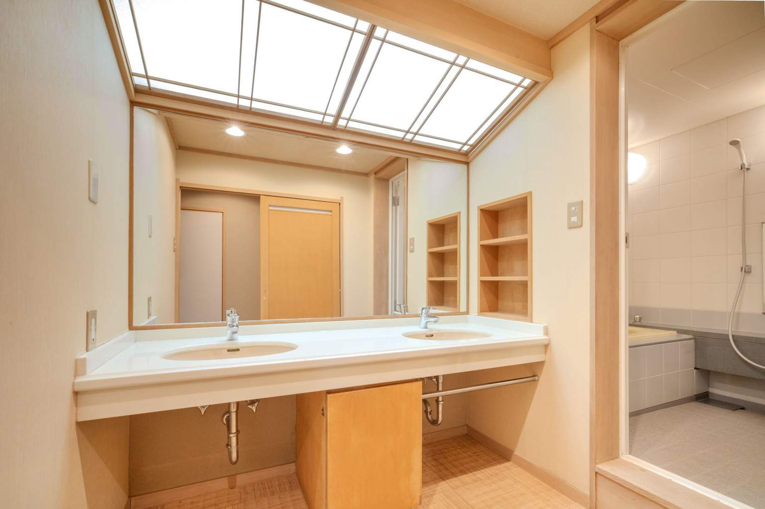 [Lake View] Deluxe Japanese-Western Style Room (4 rooms)