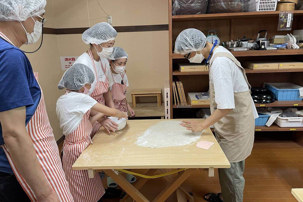 国营阿尔卑斯Azumi公园 (堀金穗高地区) Azumi的学校荞麦面制作&手工艺品体验