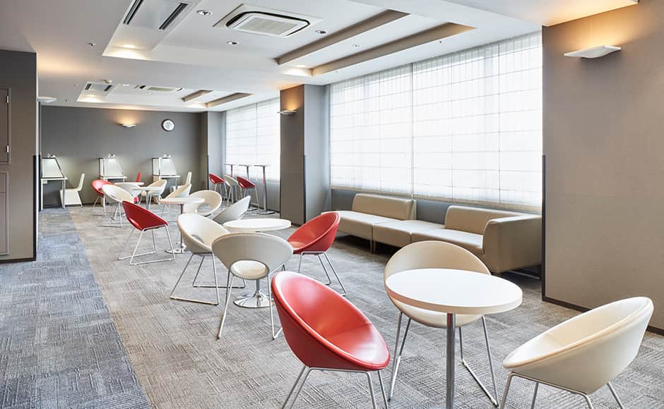 ホワイエ(休憩コーナー) - 0