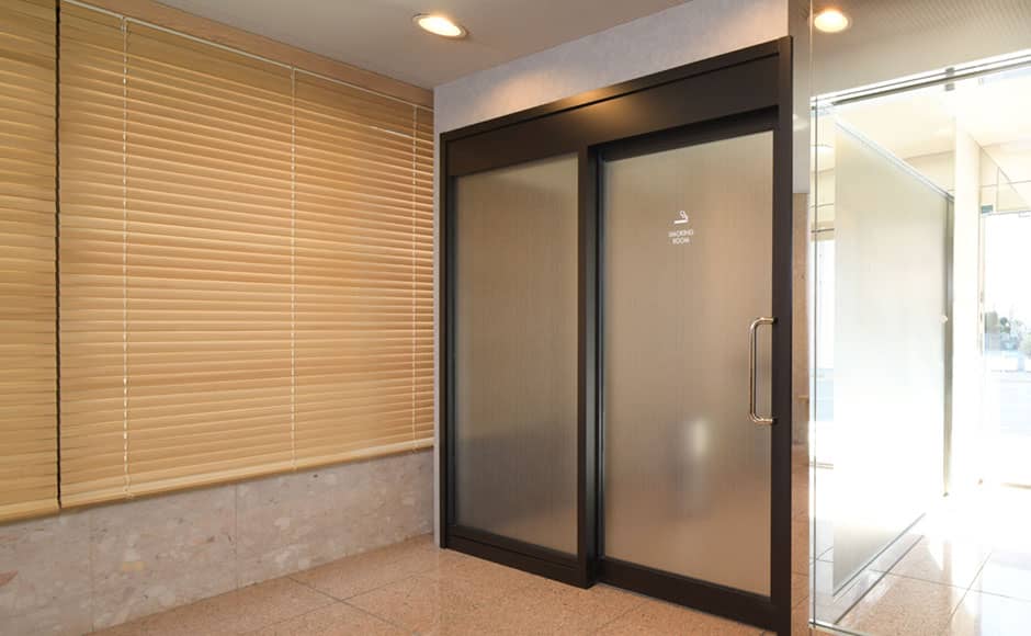 喫煙スペース - 0