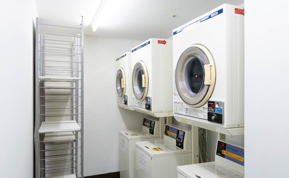 洗衣室- 0