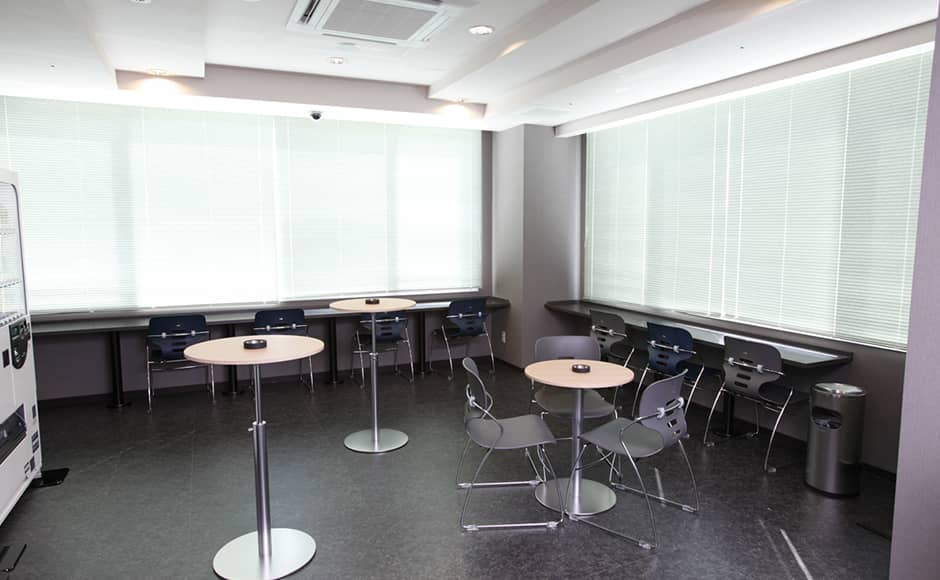 喫煙スペース - 0