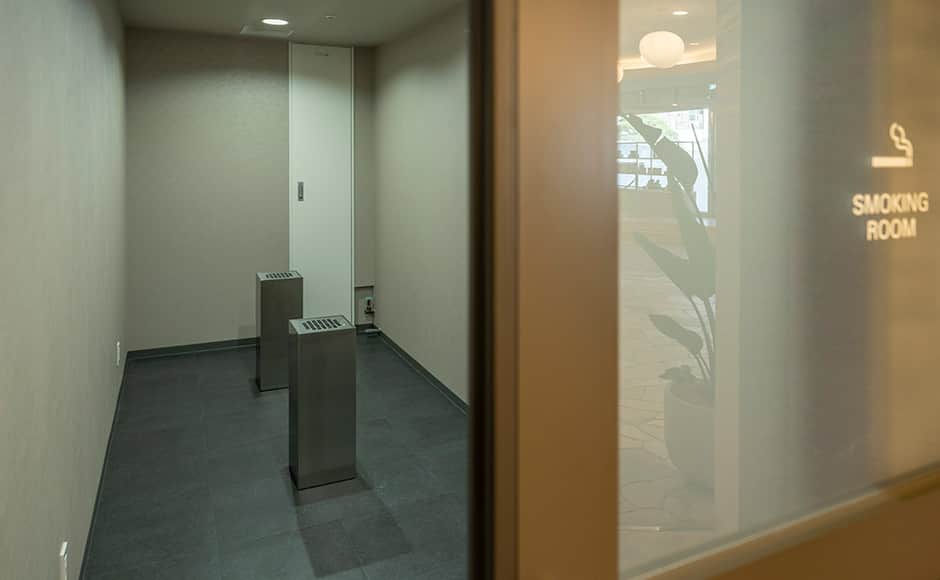 喫煙スペース - 0