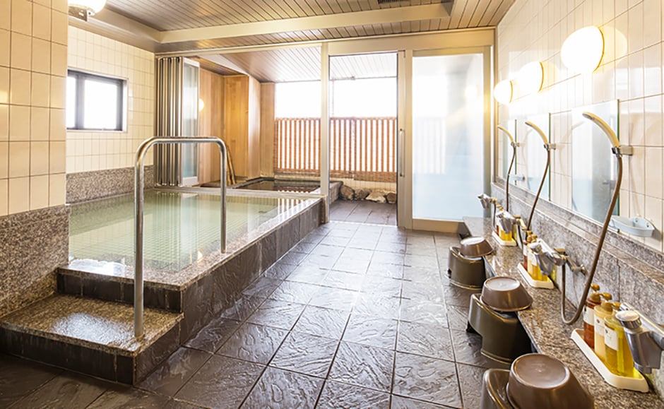 Large public bath - 0