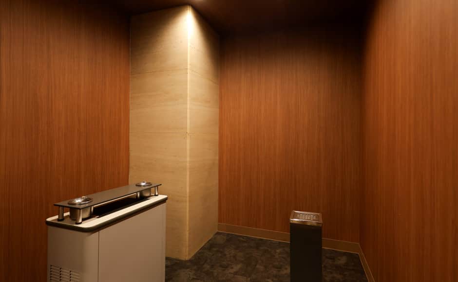 喫煙スペース - 0