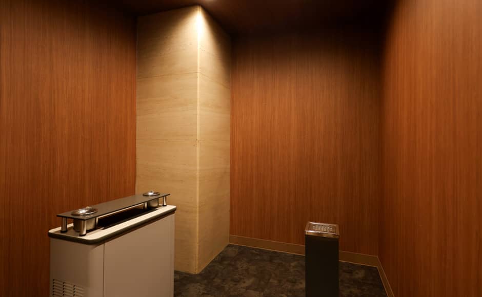 喫煙スペース - 0