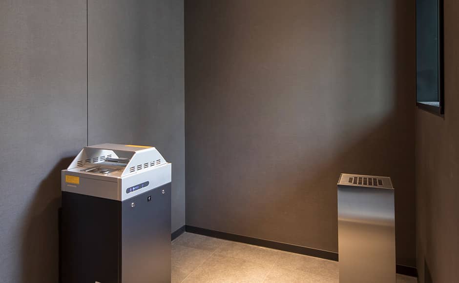 喫煙スペース - 0