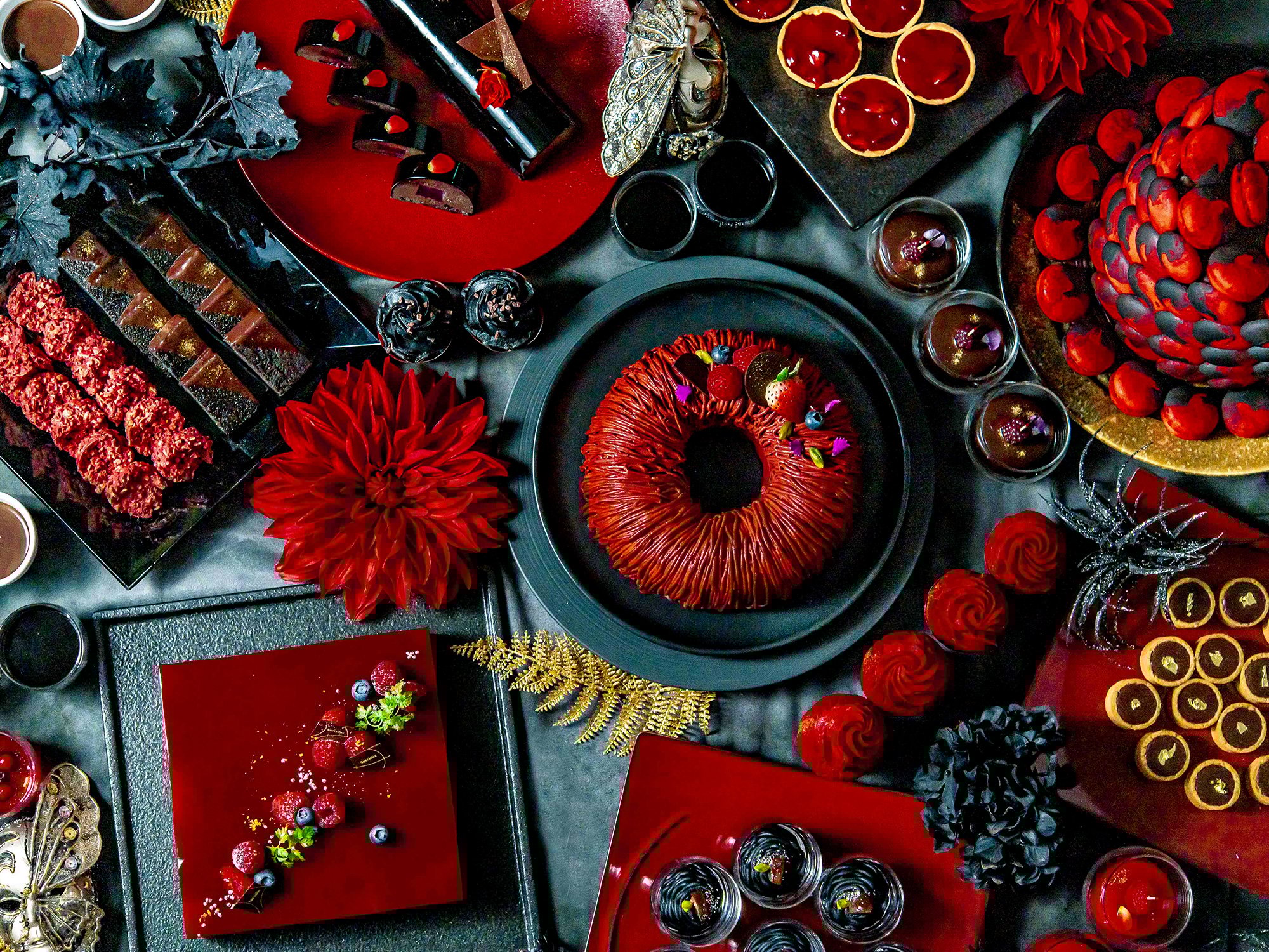 GOTHIC SWEETS COLLECTION」|アートホテル大阪ベイタワー