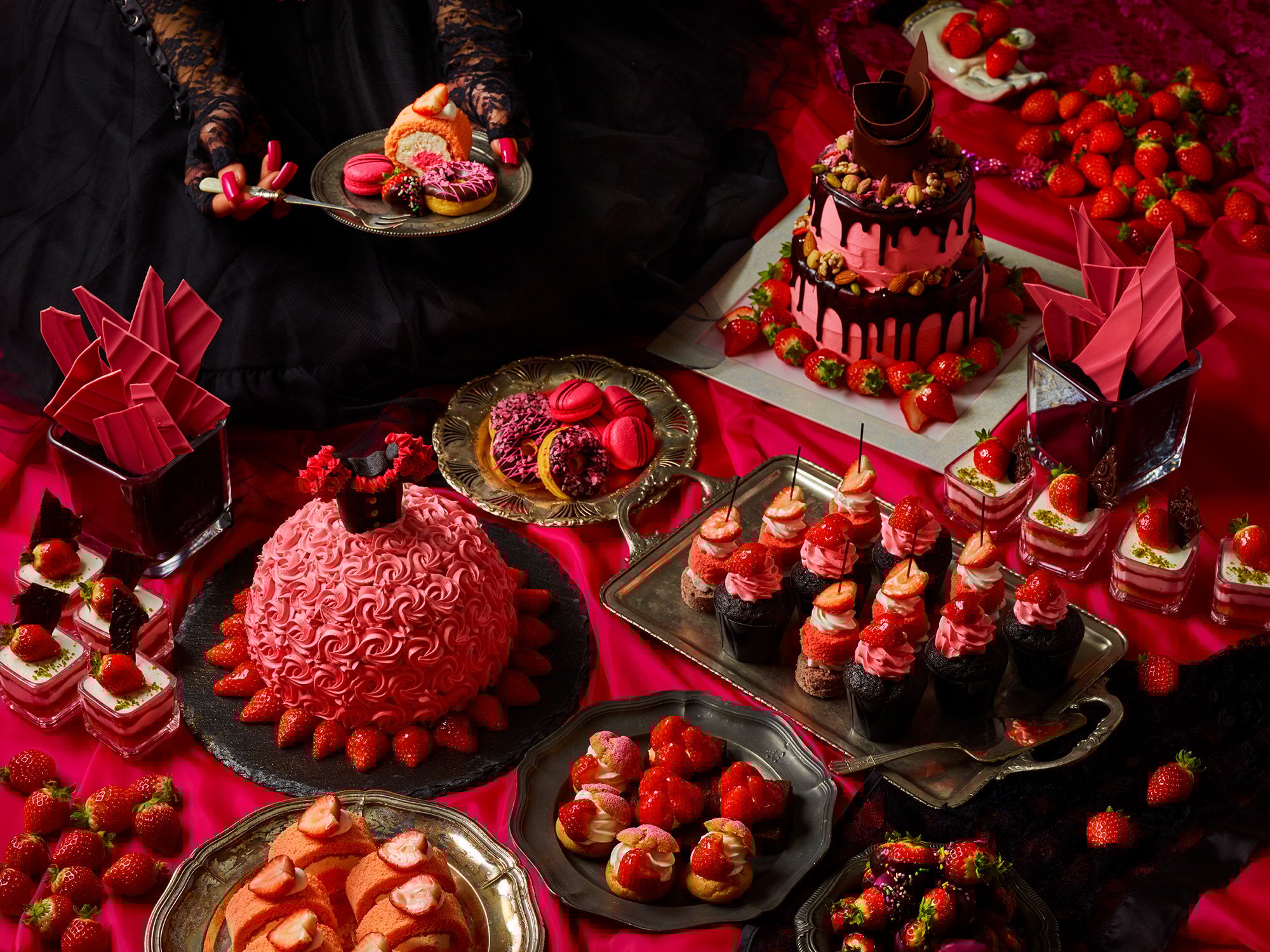 ピンク&ブラックな苺スイーツ「STRAWBERRY SWEETS COLLECTION Ⅱ」<br ピンク&ブラックな苺スイーツ「STRAWBERRY SWEETS COLLECTION Ⅱ」<br