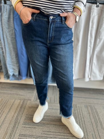 CHARLIE B JEANS FONCÉ EFFILOCHÉ AU BAS