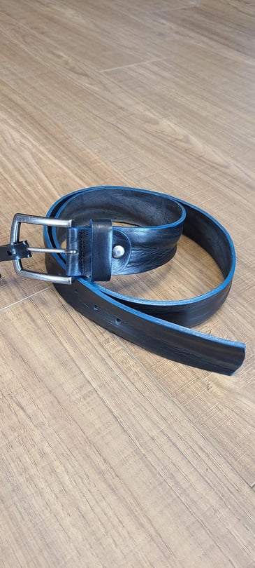BENCH CRAFT CEINTURE POUR HOMME EN CUIR NOIR BORDURE BLEU