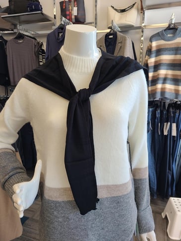 AXELLE FAUX CHANDAIL EN TRICOT UNI QUI SERT DE FOULARD