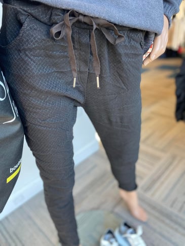 ELISSIA PANTALON MOTIF CARREAUX CHOCOLAT