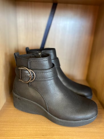 SKECHERS BOTTE COURTE PETIT TALON COMPENSÉ PIER LITE