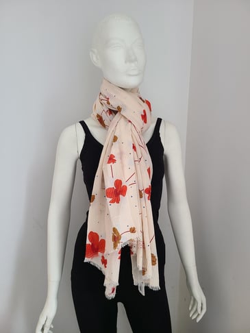 YAYA FOULARD BEIGE ROSÉ IMPRIMÉ FLEURI CAMEL/ROUGE AVEC FRANGE