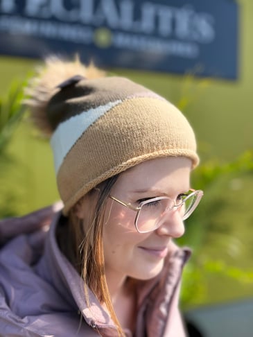 MITCHIES TUQUE ORANGE EN TRICOT ZIGZAG AVEC CRYSTAUX POMPOM