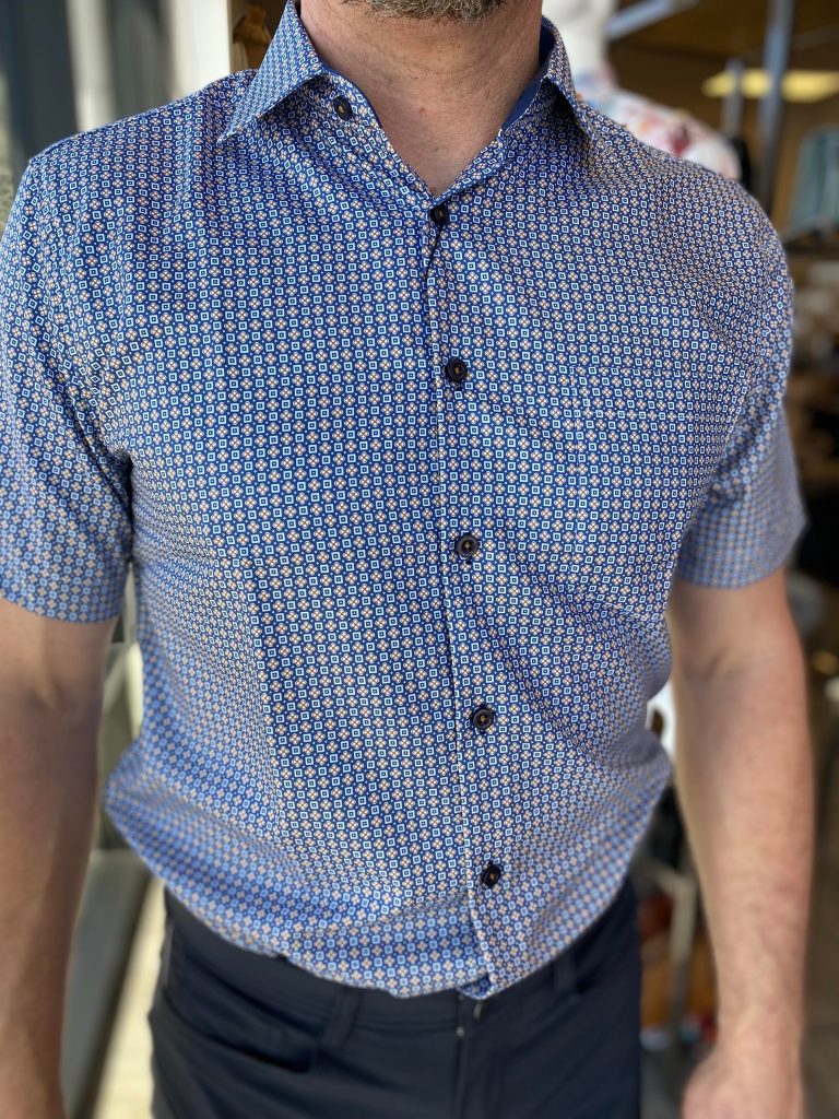 Chemise manche courte a fleur 2025