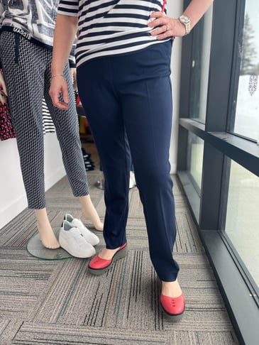 RABE PANTALON PULL ON BRILLANT A LA TAILLE MARINE