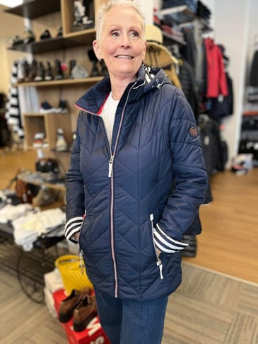 JUNGE MANTEAU COURT MATELASSÉ MI-SAISON AVEC CAPUCHON AMOVIBLE