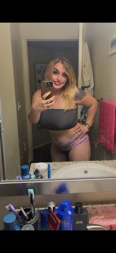 Casey Ballerini at Sheri's Ranch - Photo 7 of 13