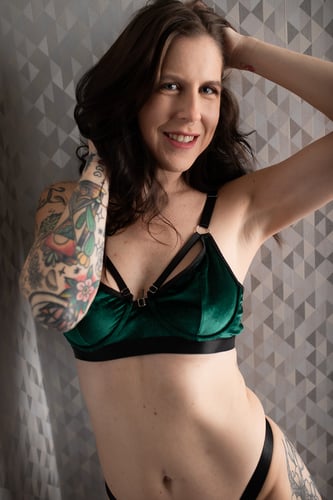 Nik Zee at Sheri's Ranch - Photo 10 of 15