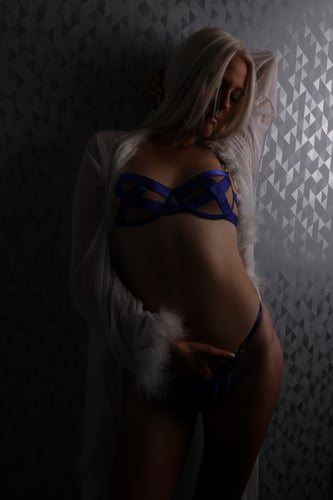 Adriana Saint at Sheri's Ranch - Photo 27 of 29