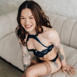 Autumn Belle - Nevada brothel courtesan at Sheri's Ranch