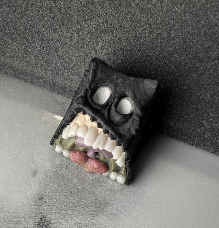 3183