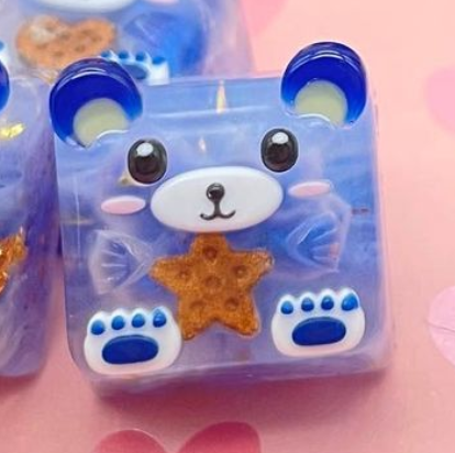 Sewing Tin Bearbie