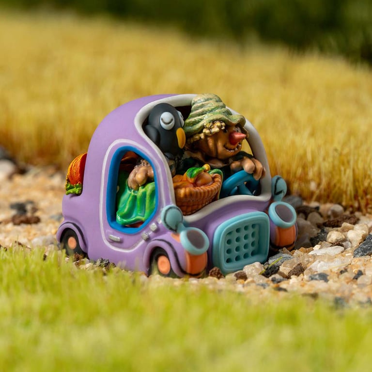 Lavender Voyager / X32 Art toy