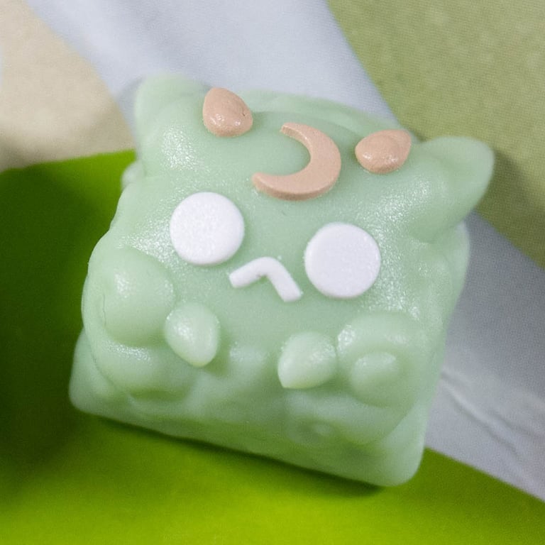 Melona M